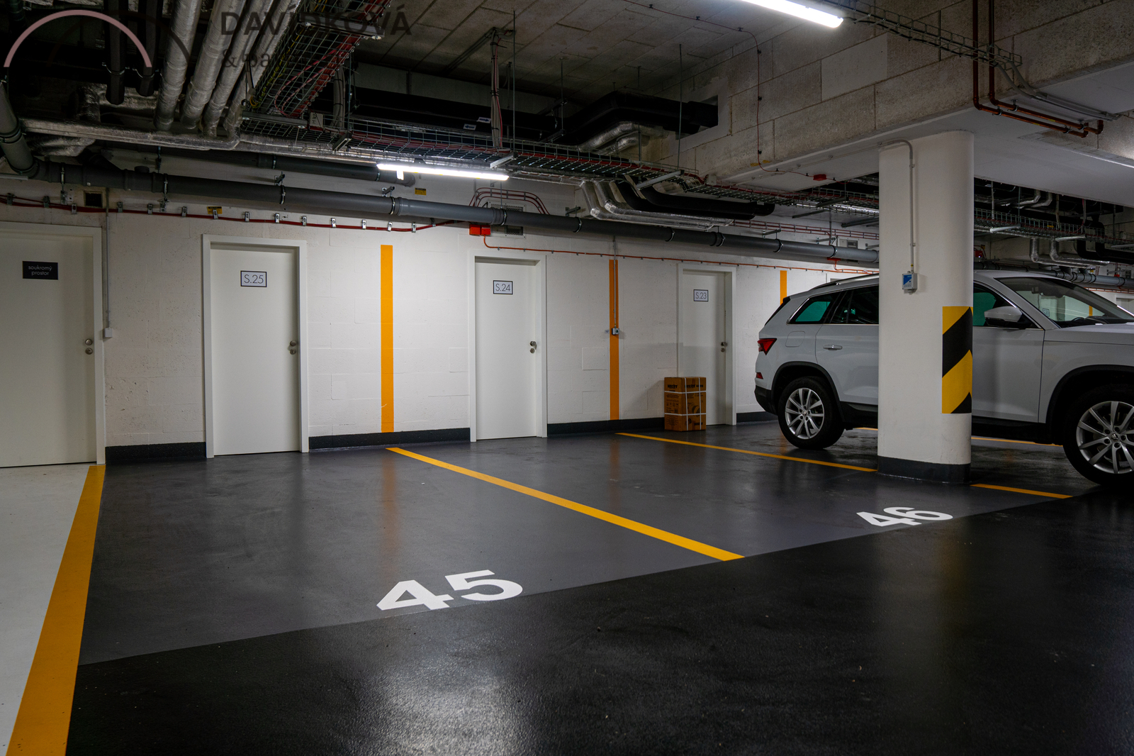 parking + sklep