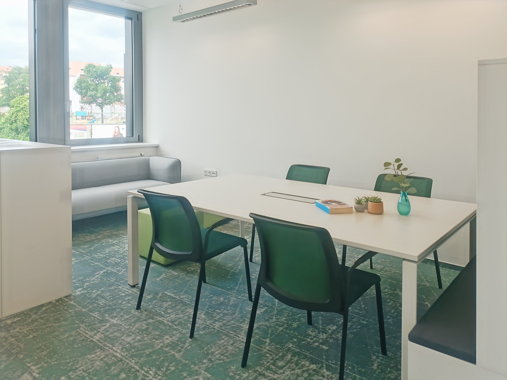 Signature_Prague, Signature OFFY_Czech Republic_Ce