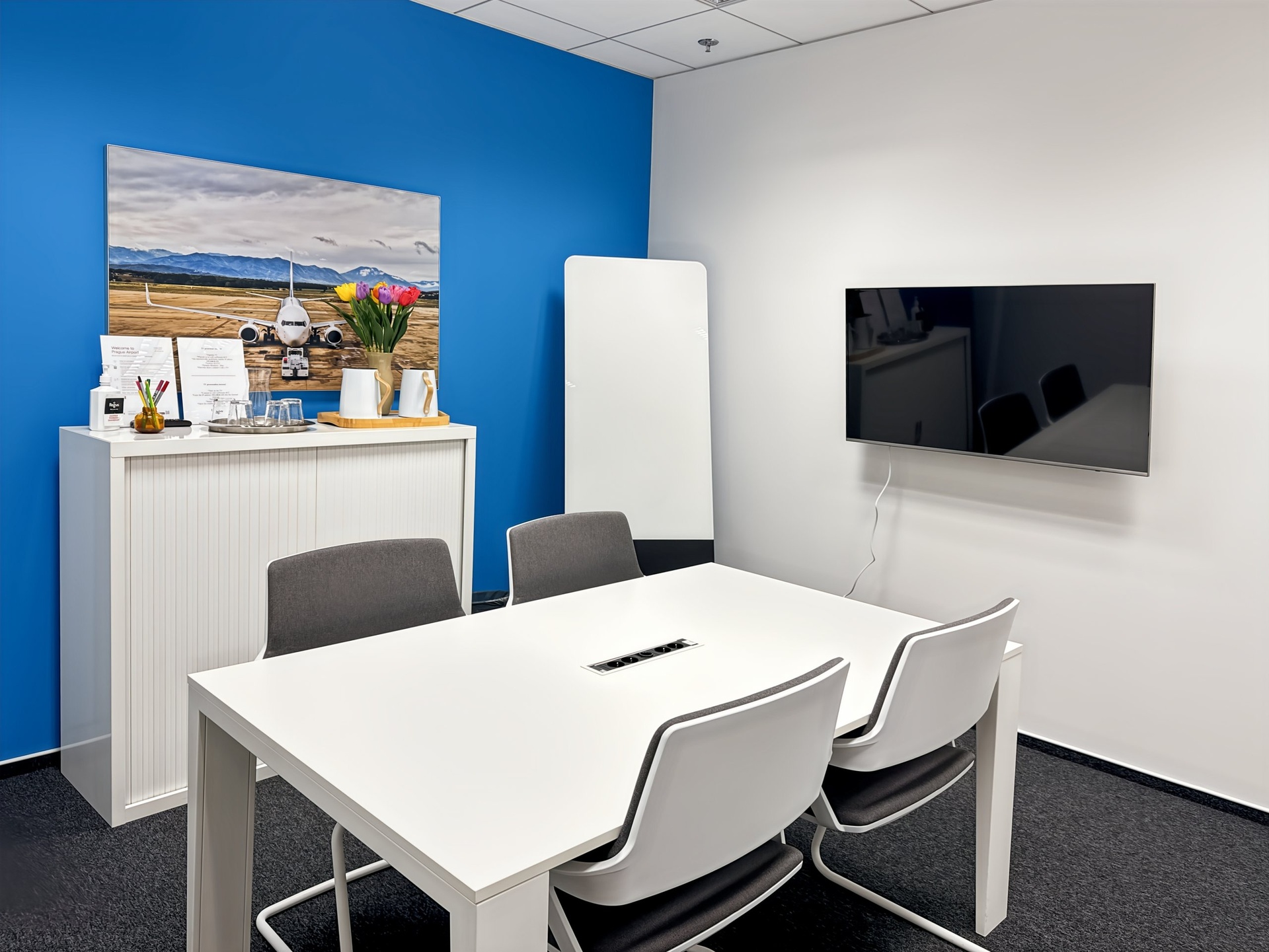 Regus_Prague, Airport_Czechia_Centre 4219_Meeting 