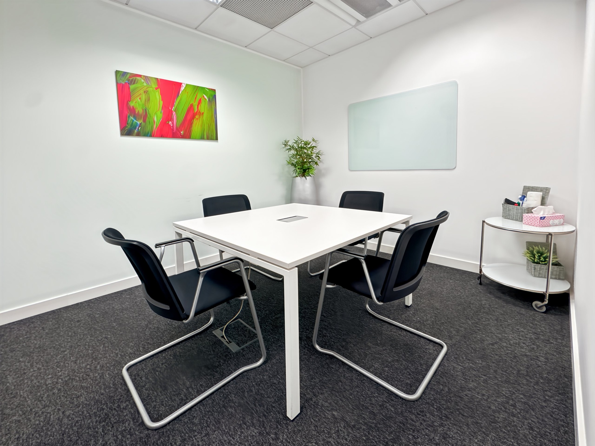 Regus_PRAGUE, River Garden _Czech Republic_Centre 