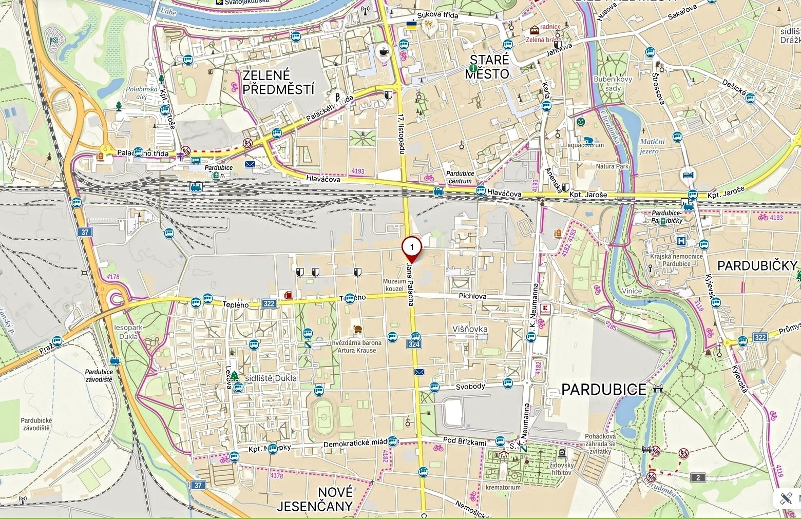 8_prodejna_Jana Palacha_Pardubice