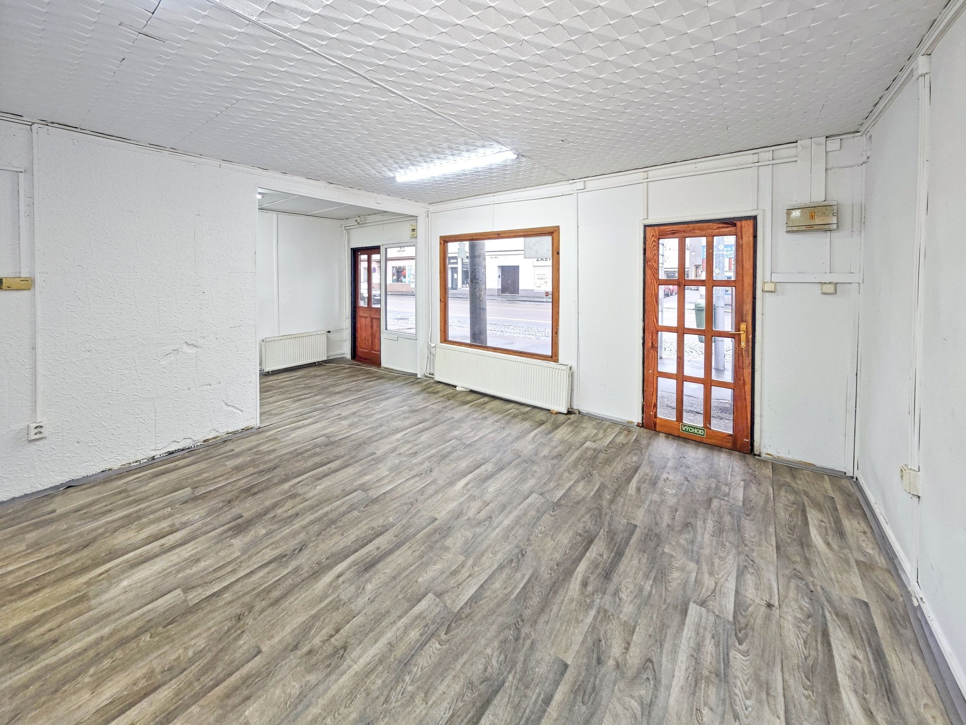 5_prodejna_Jana Palacha_Pardubice