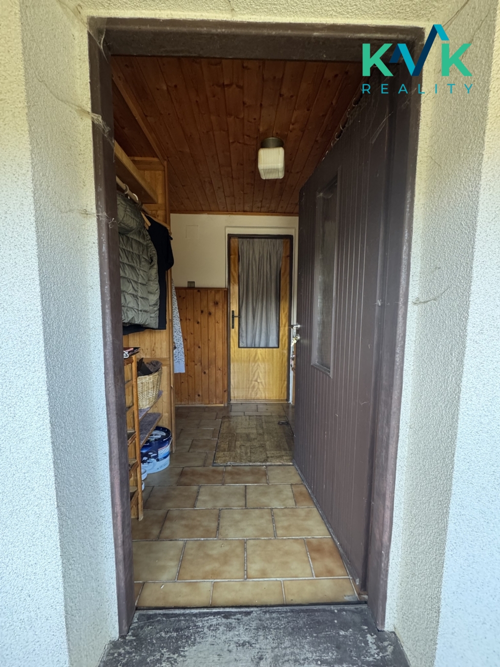 Zázemí při vchodu