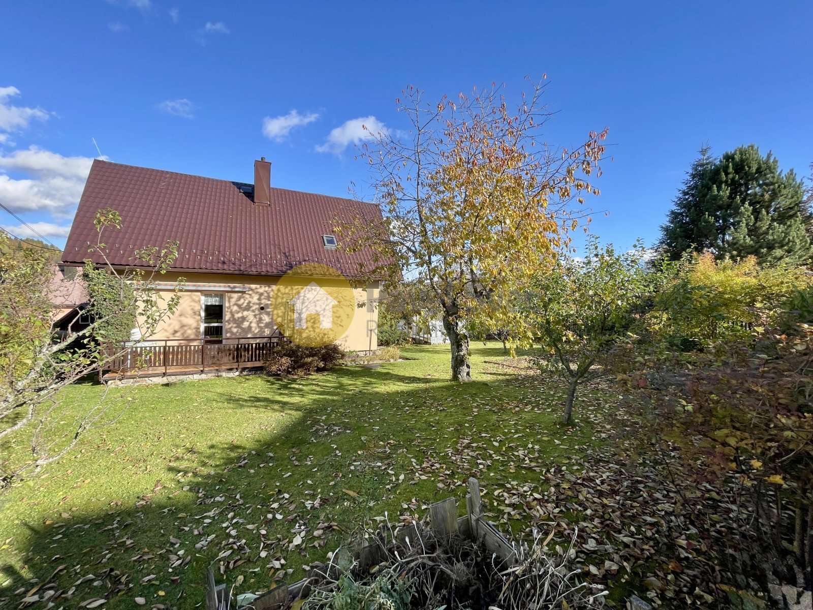 Pohled na dům - západní strana