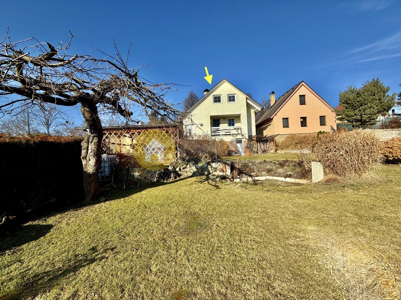 Celkový pohled, pozemek