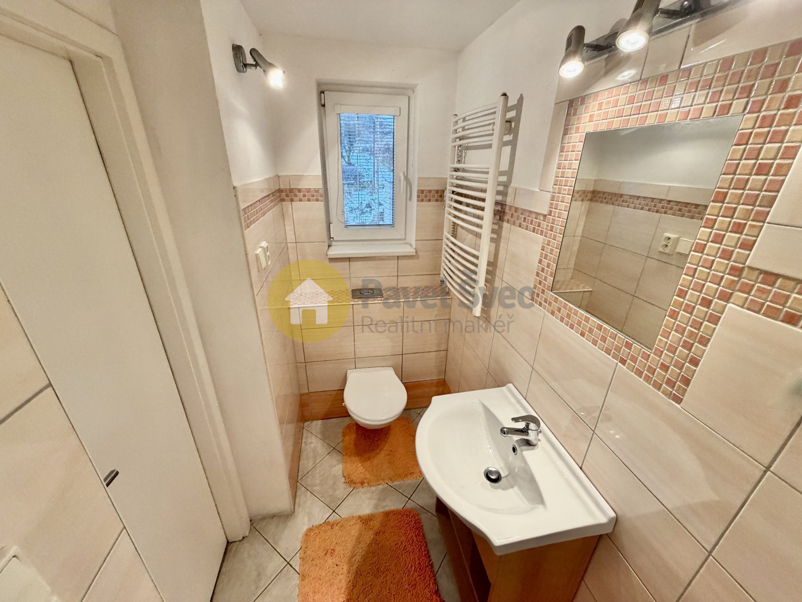 Koupelna s WC v přízemí