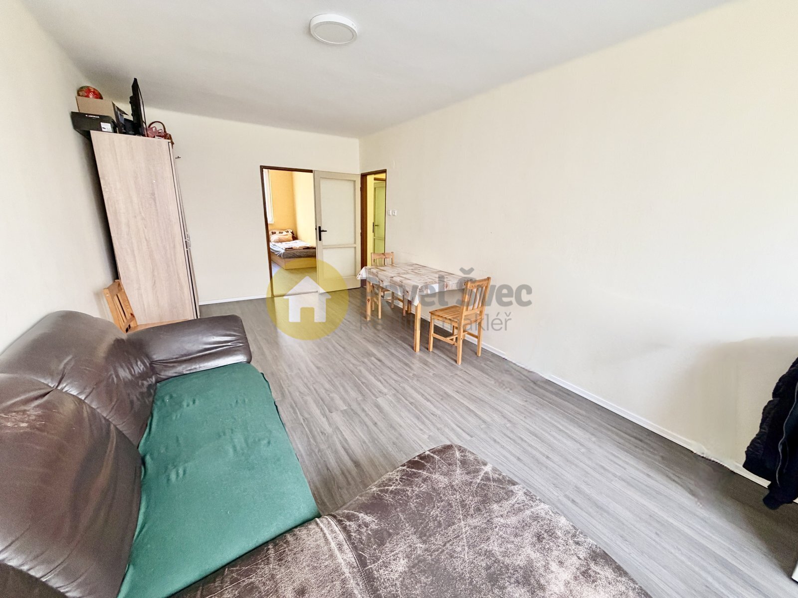 Pokoj č. 1 - obývací