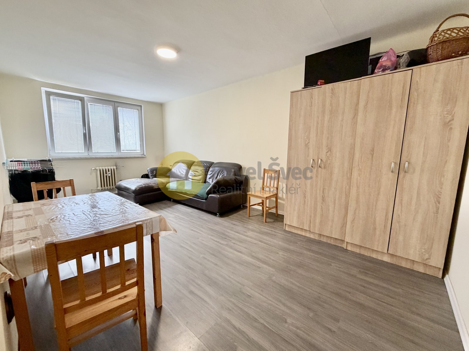 Pokoj č. 1 - obývací