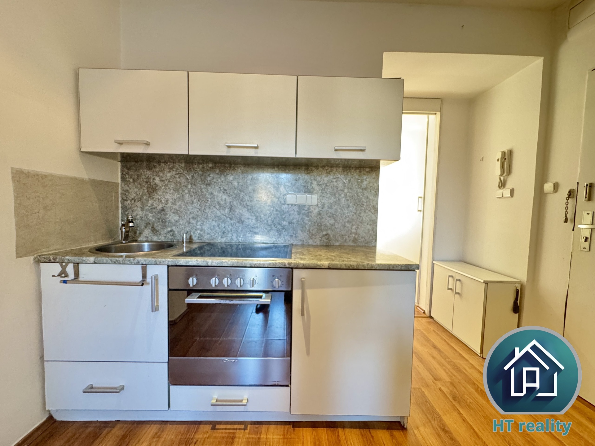 Tom Šulek-Krumlovský makléř