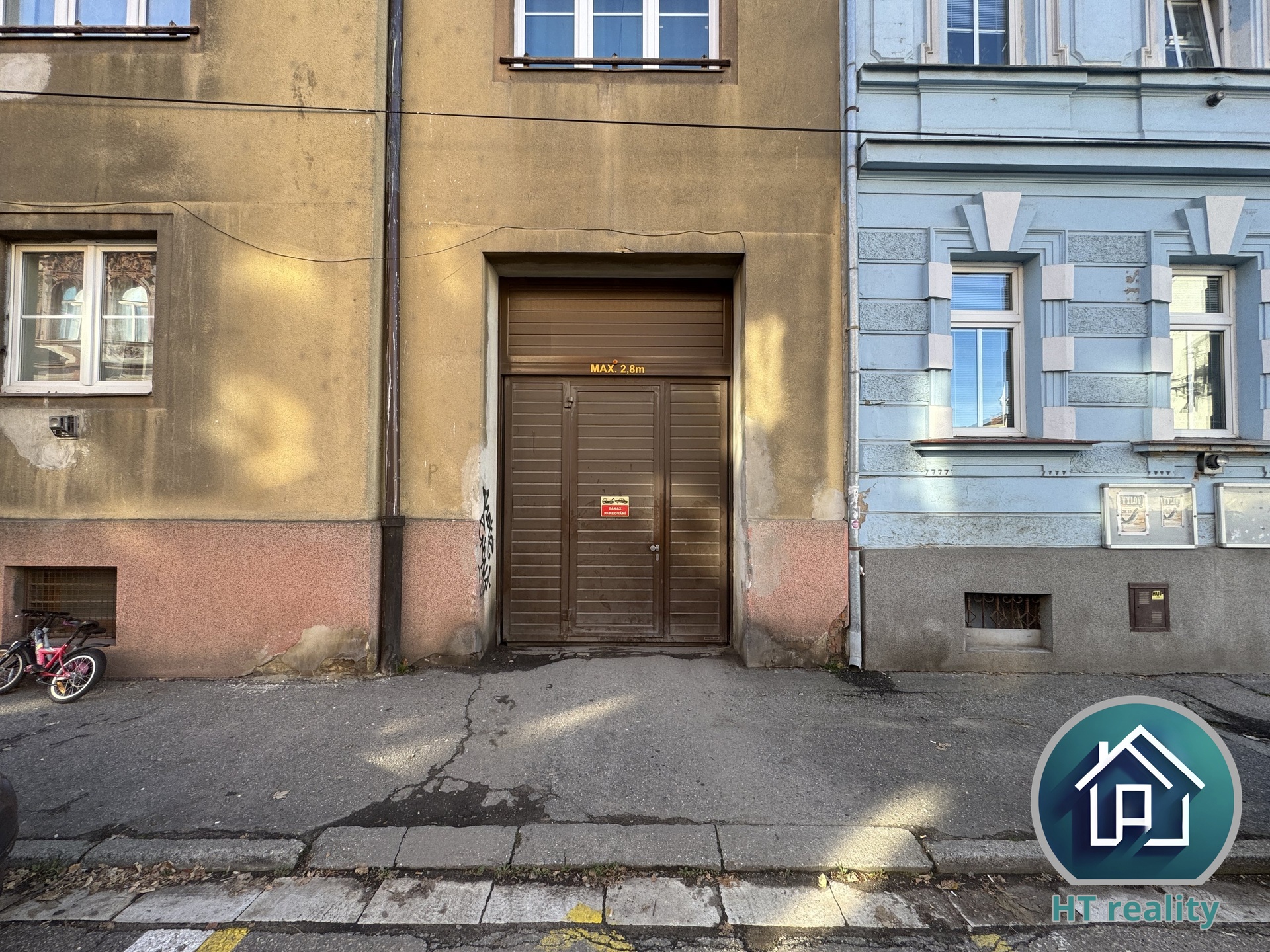 Tom Šulek-Krumlovský makléř