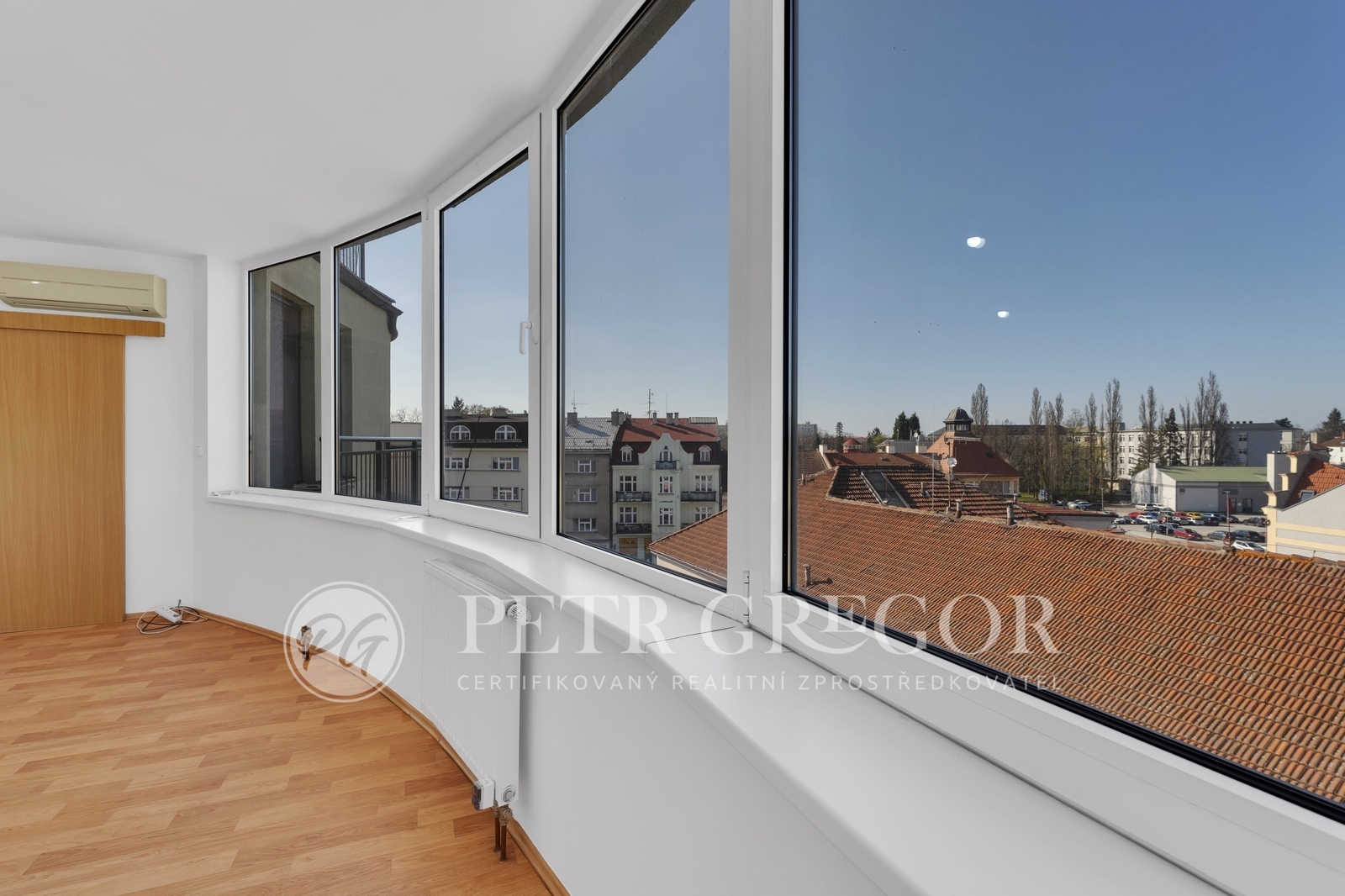 Výhled z obývacího pokoje