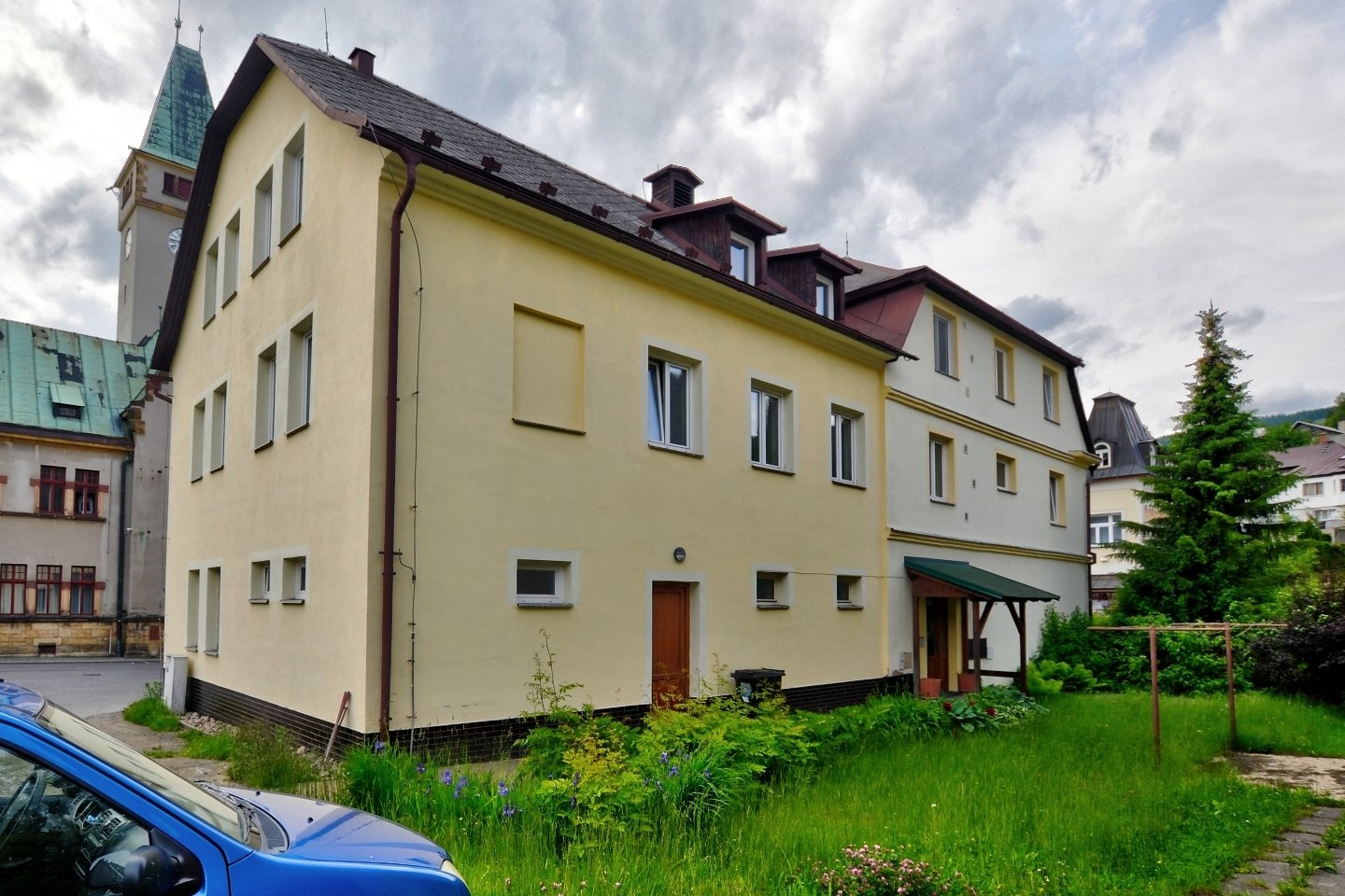 dům