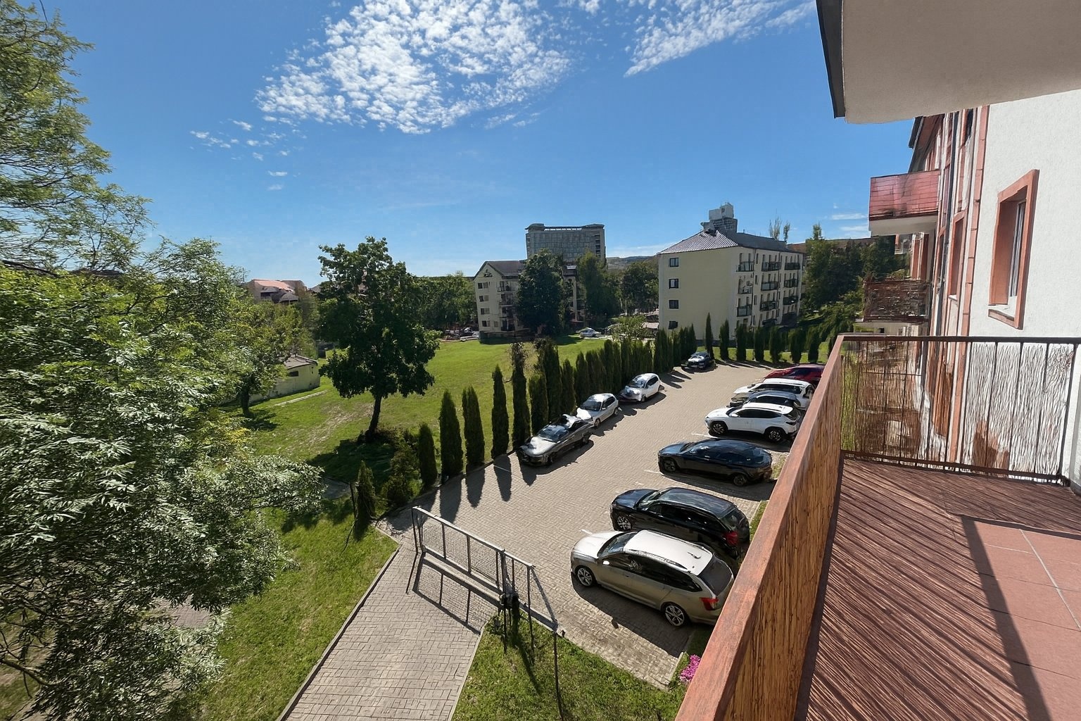 Pohled z balkonu 