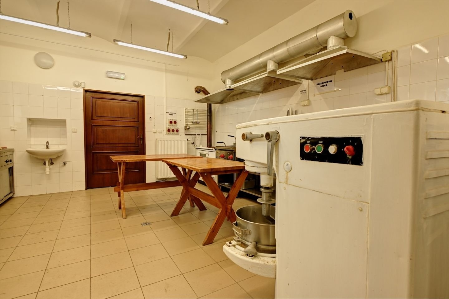 DSC_4166_67_68_69_70_fused