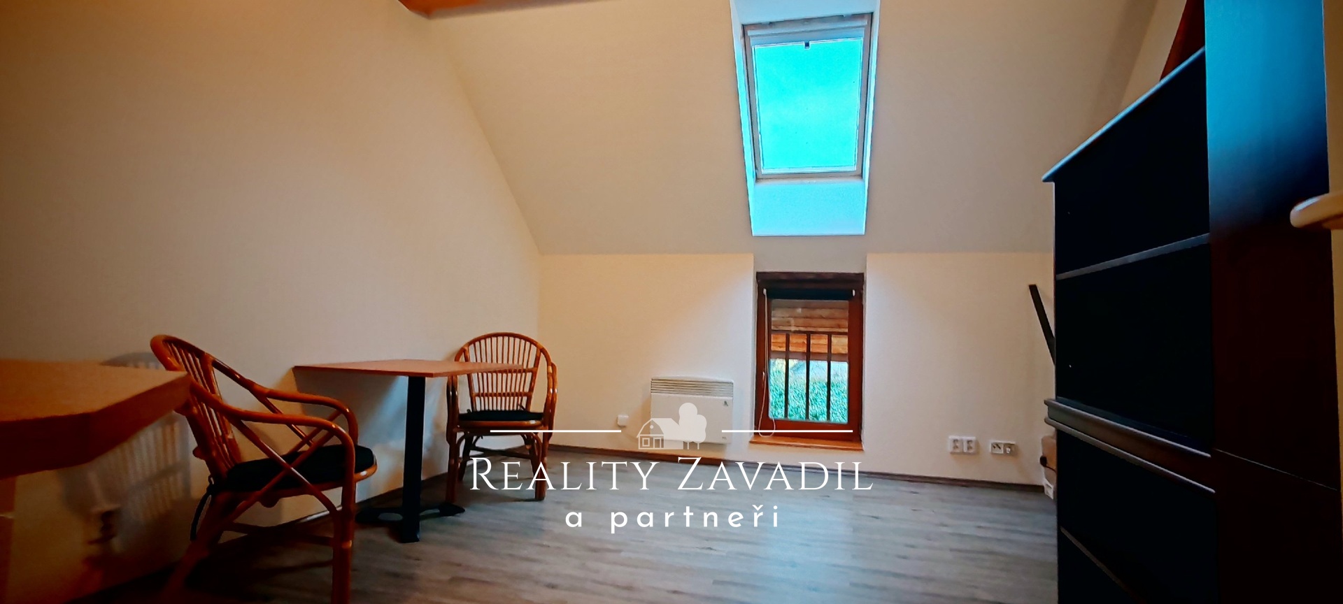 Pronájem bytu 2+kk 48 m&sup2;, Velké Popovice - Br