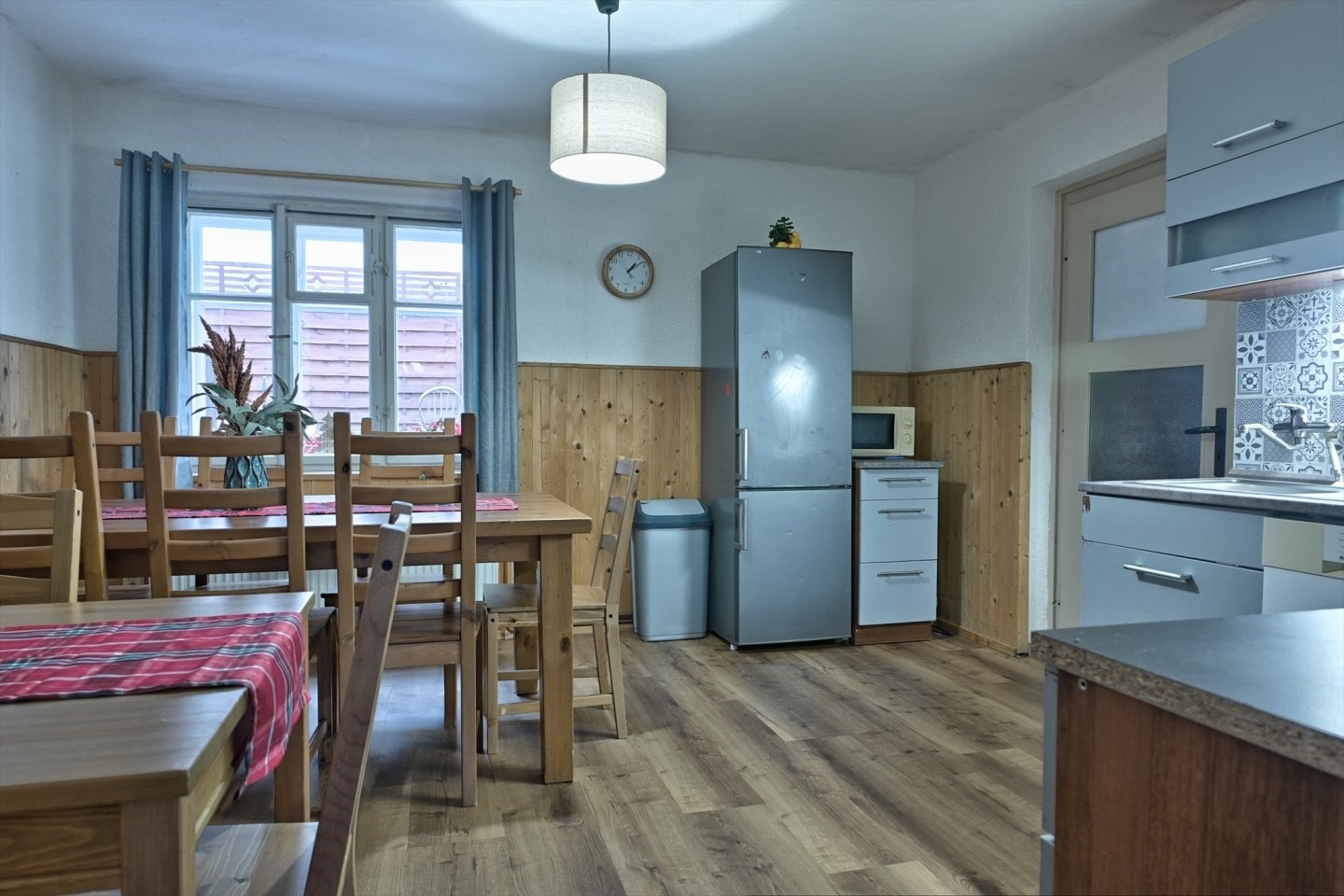 kuchyně s jídelnou