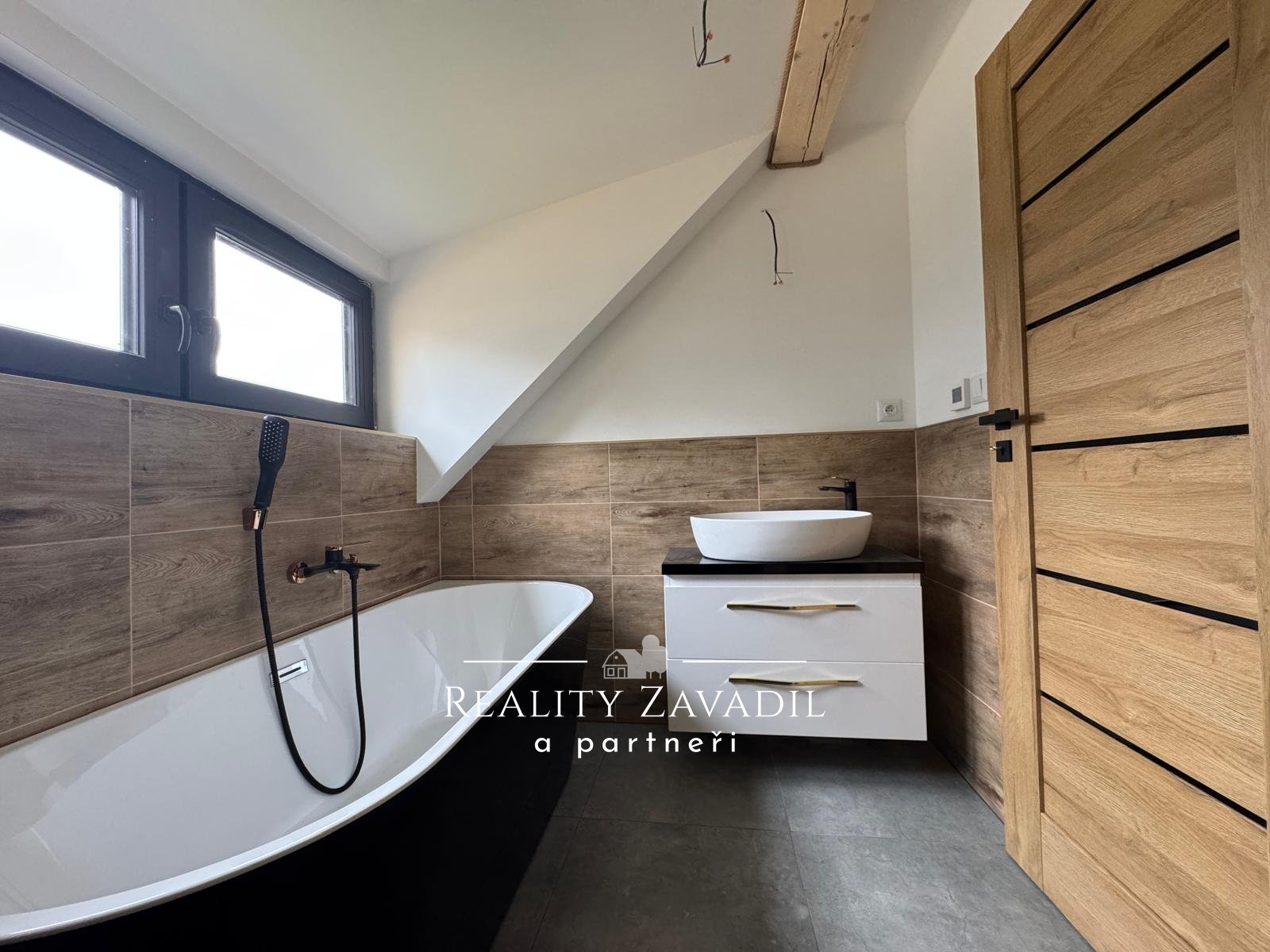 WhatsApp Image 2025-11-21 at 08.57.31 (22)