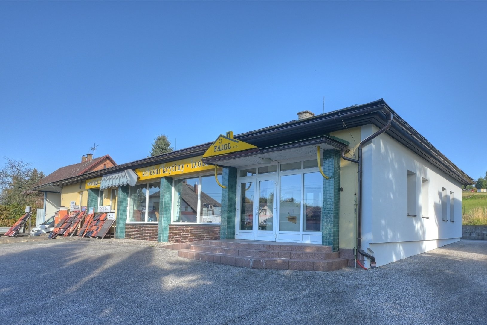 DSC_1920_1_3_4_tonemapped_