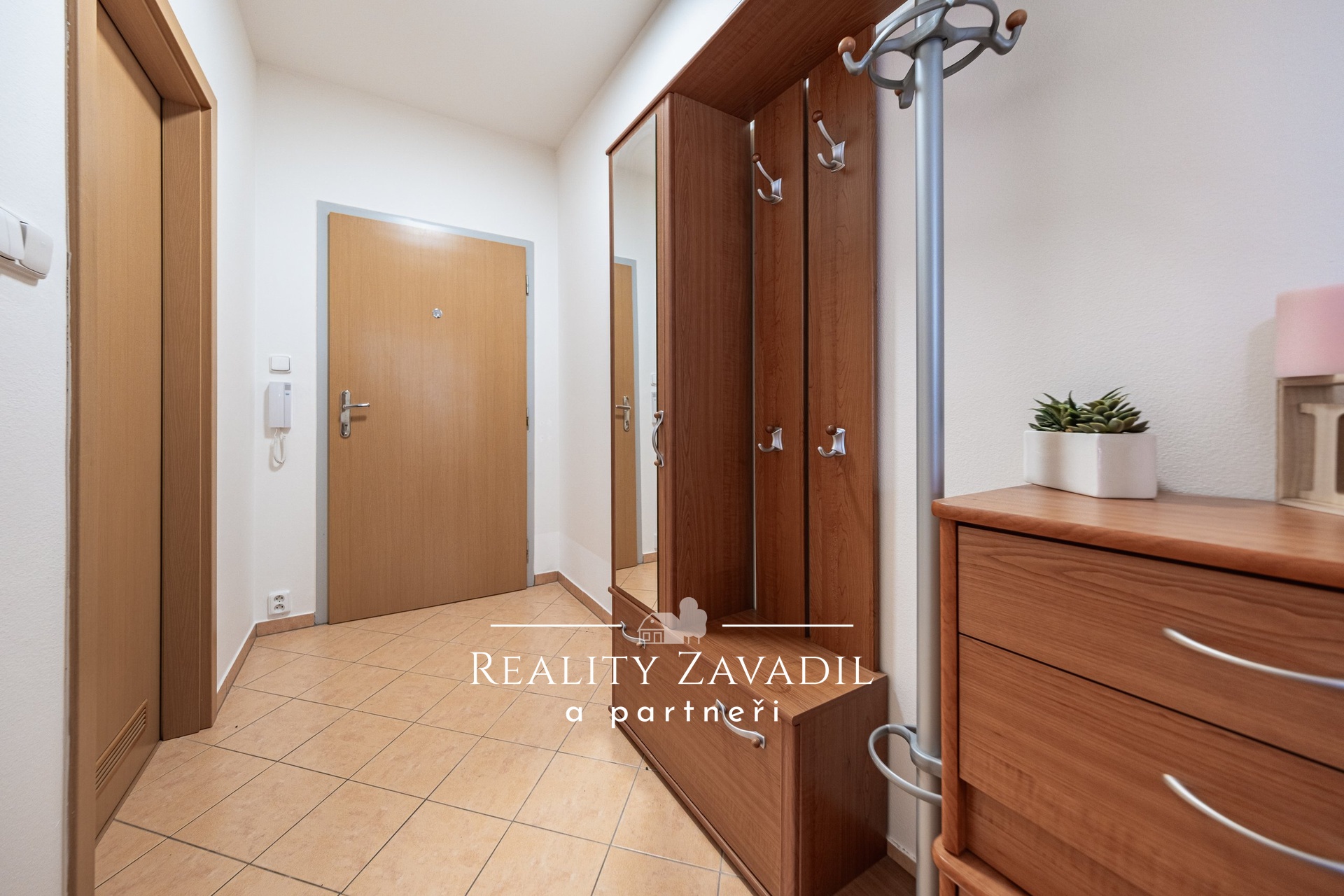 Prodej bytu 1+kk 36 m&sup2;, Praha - Hostivař, Ul. Bratislavská