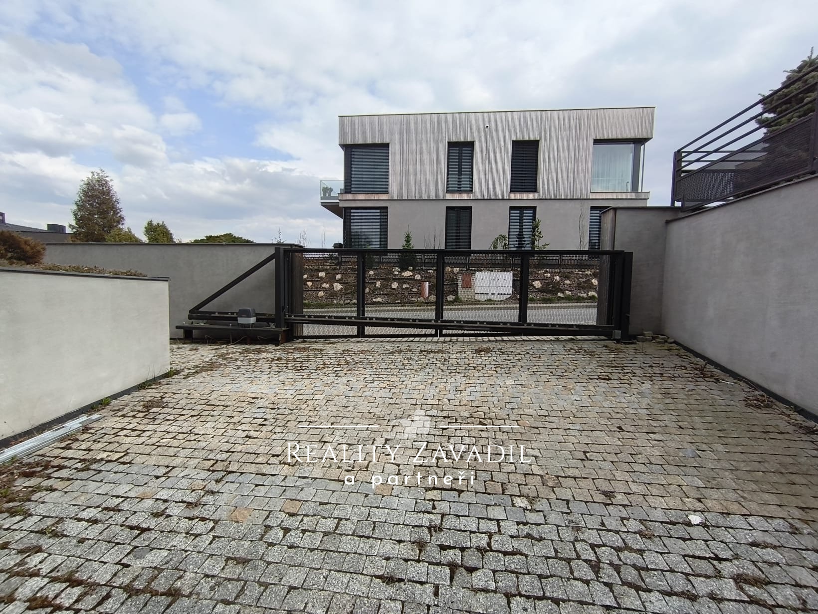 WhatsApp Image 2026-03-27 at 11.36.26