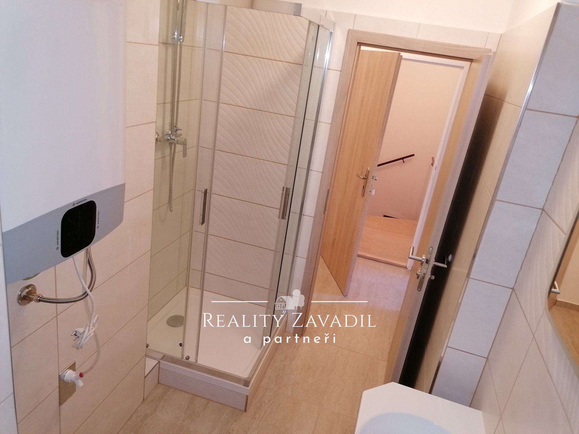 IMG_20220412_103522_resized_20251215_013324578