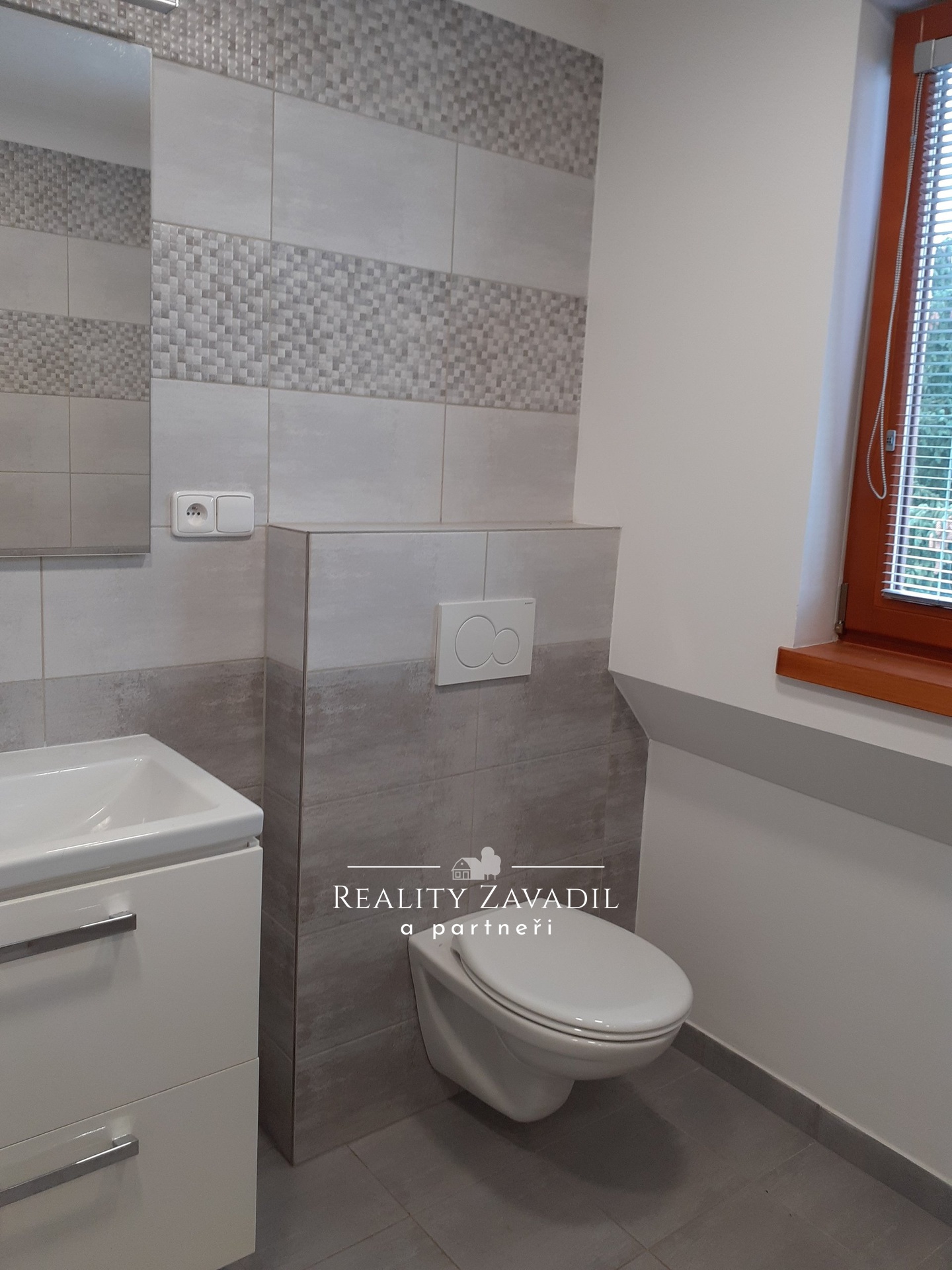 Pronájem bytu 2+kk 50 m&sup2;, Říčany - Strašín, U