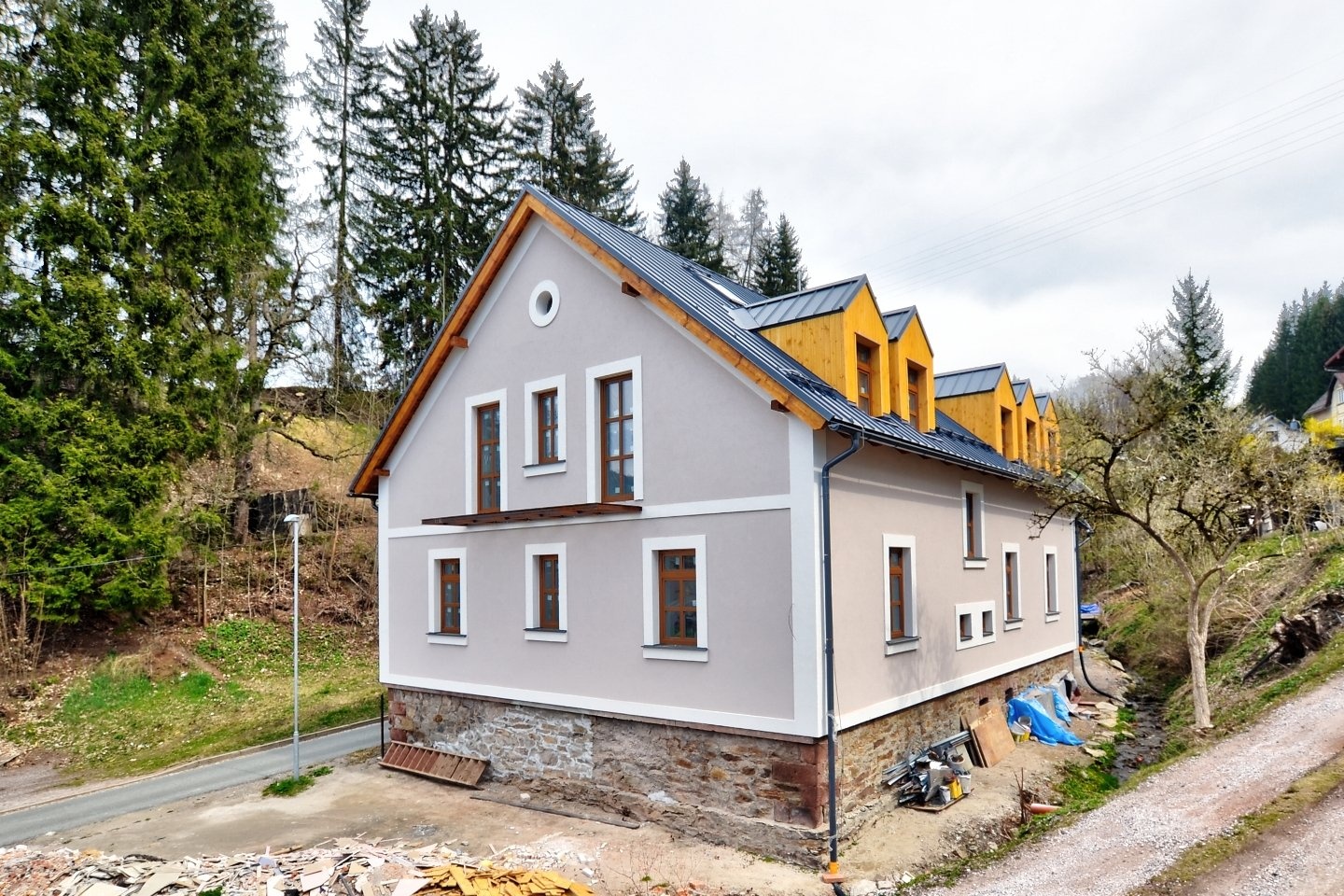 dům