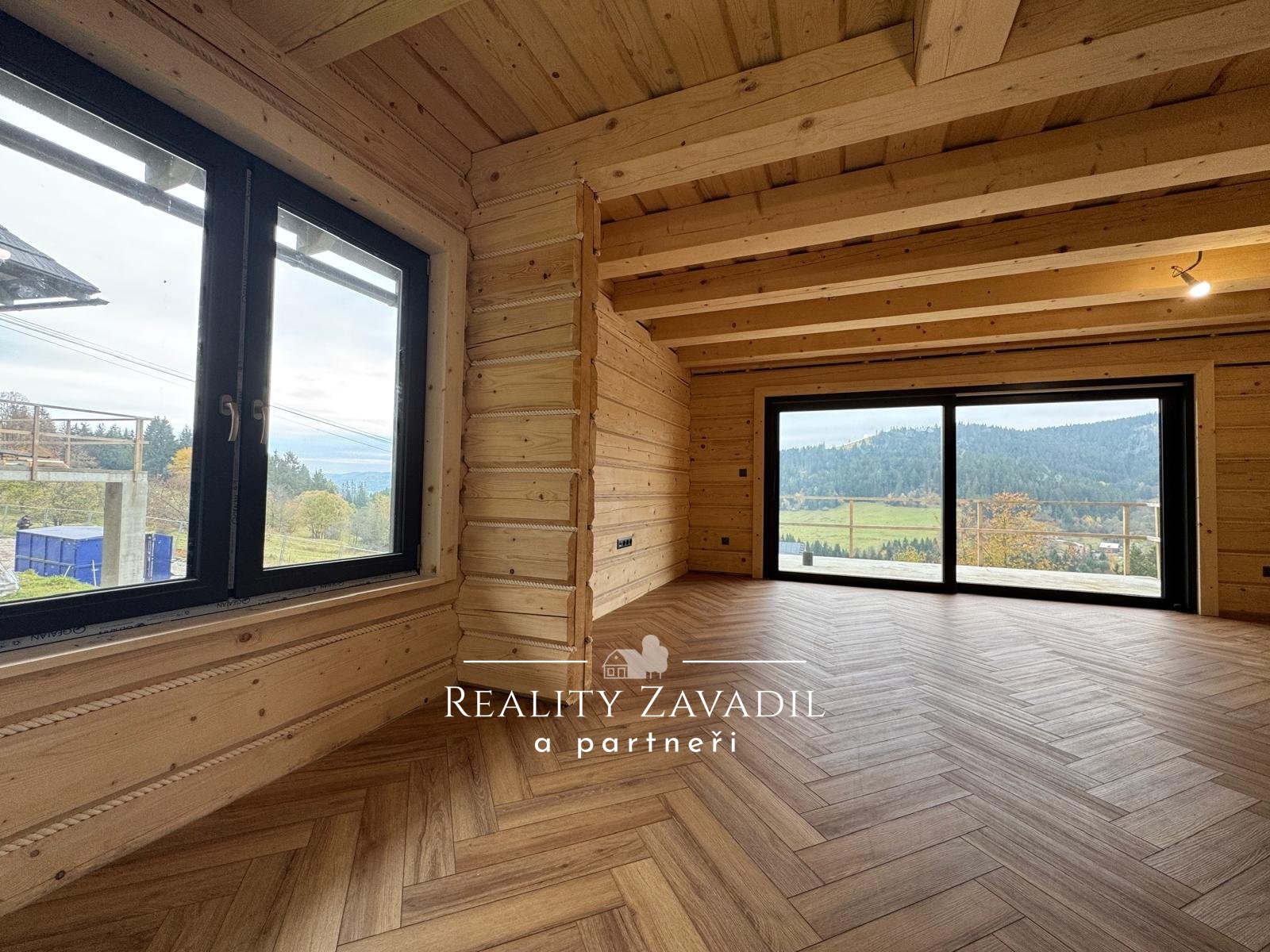 WhatsApp Image 2025-11-21 at 08.57.31 (2)