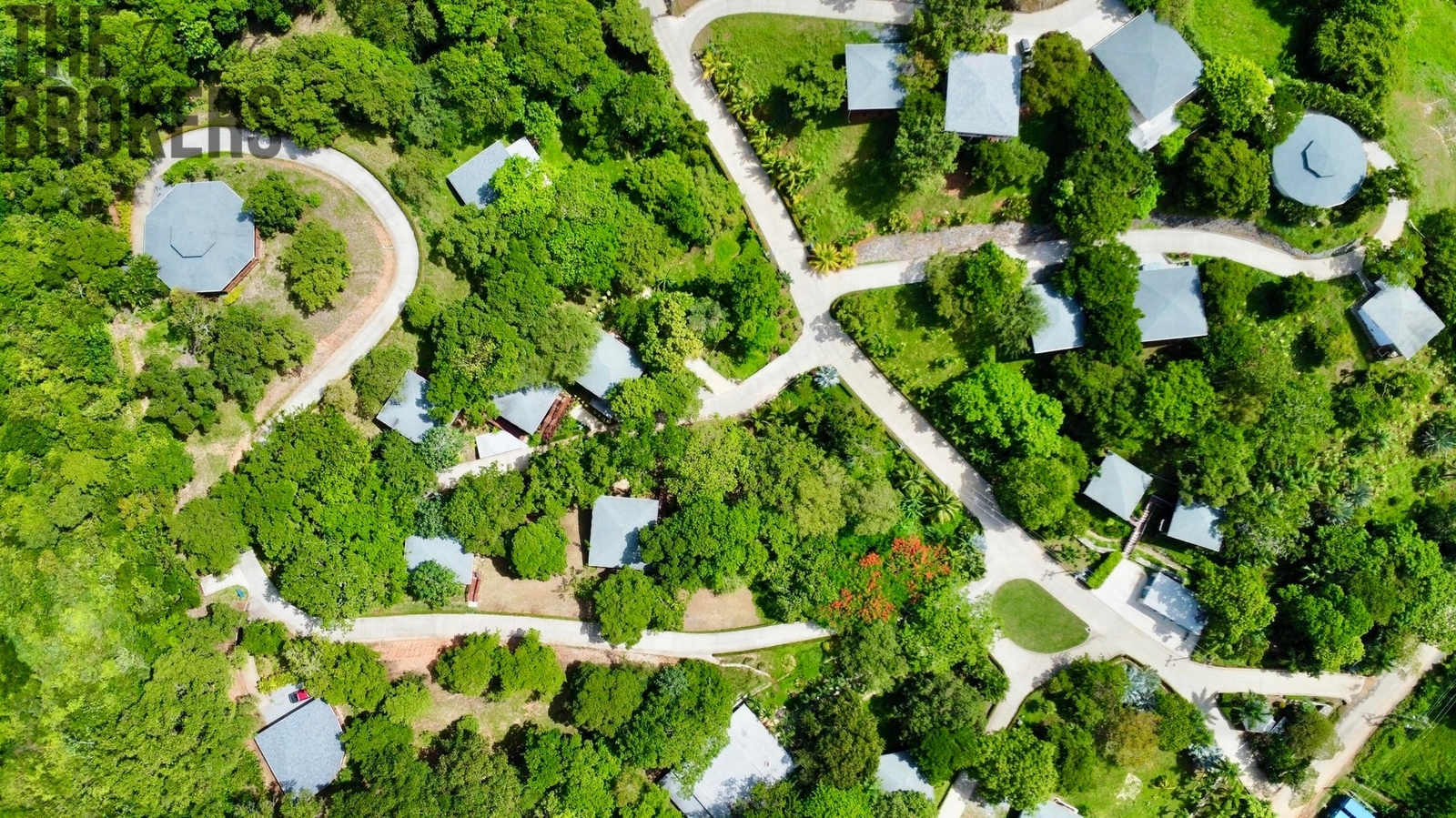 2BD&2BT Wooden Bungalow Diamond Hill Resort, Roatan
