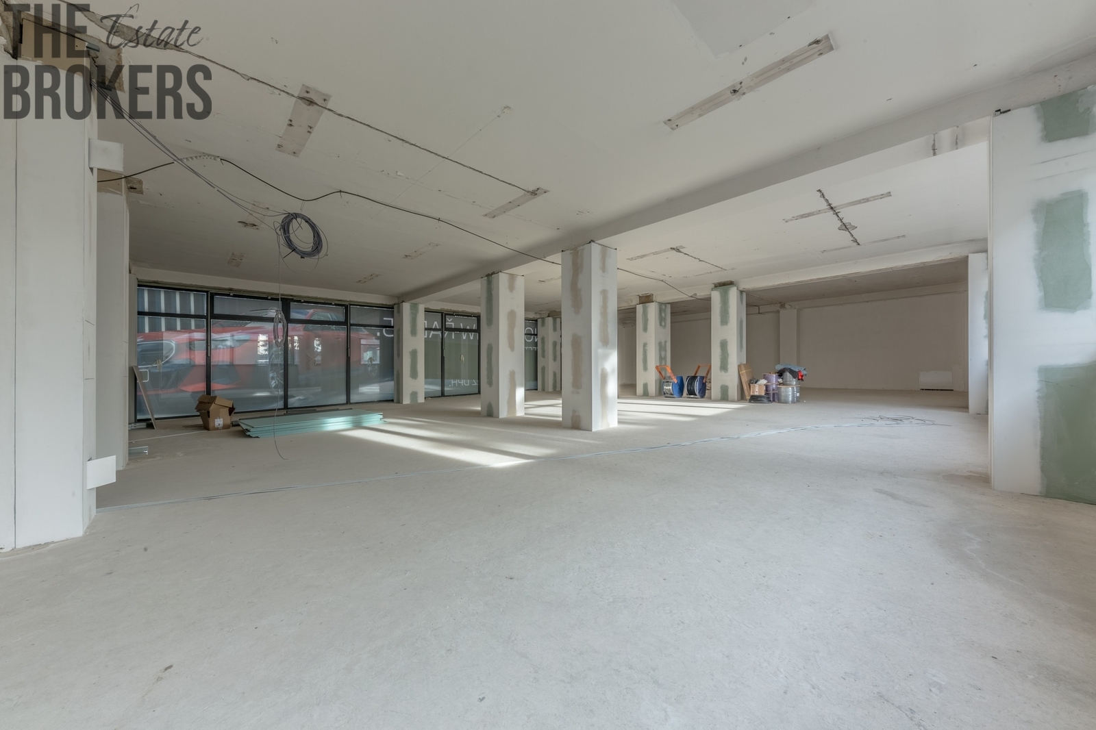 kanceláře Průběžná