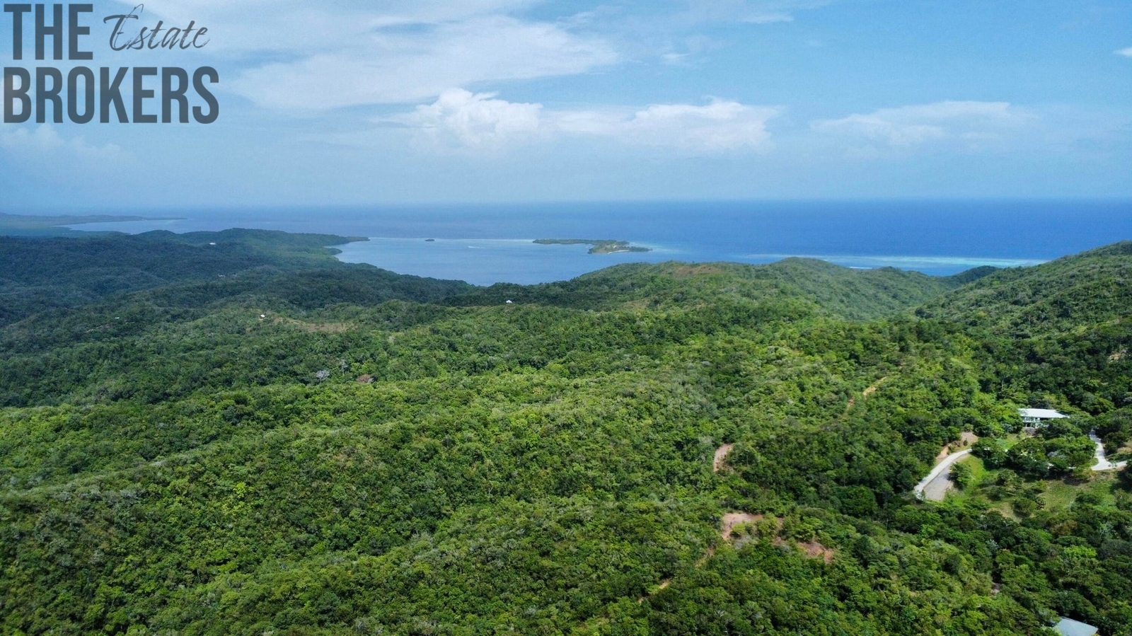 2BD&2BT Wooden Bungalow Diamond Hill Resort, Roatan