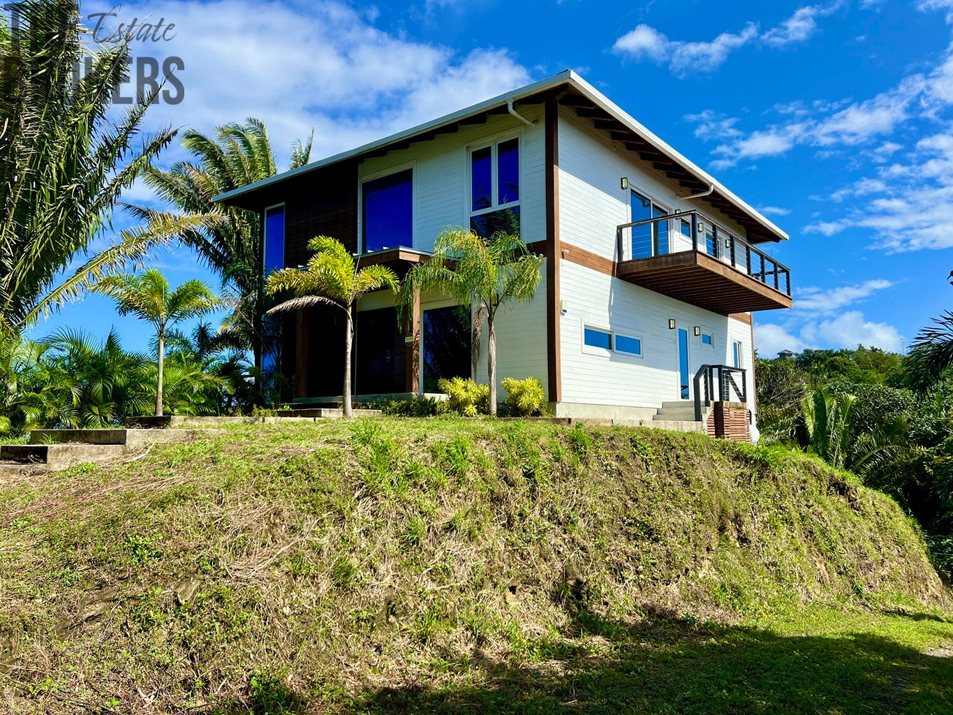 The Ridge Top Home Tres Flores