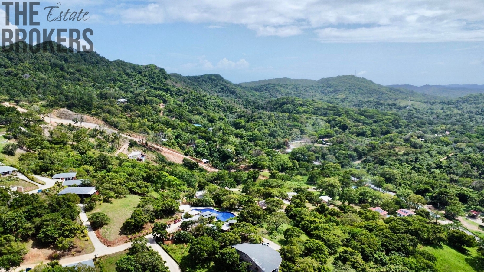 2BD&2BT Wooden Bungalow Diamond Hill Resort, Roatan