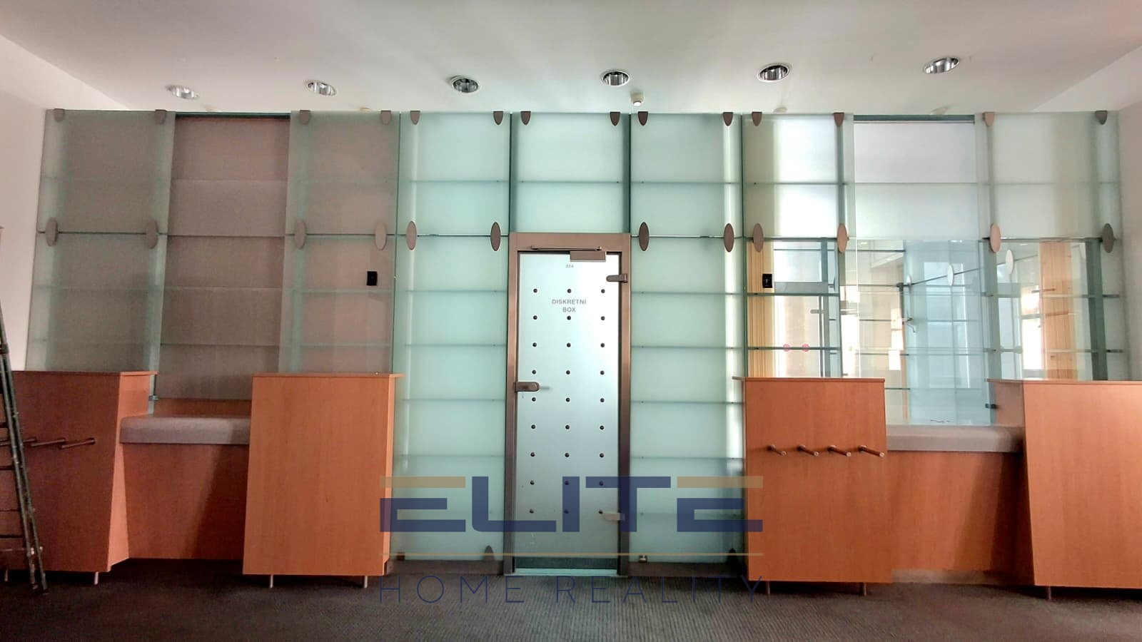 Obchodní uzavřené přepážky