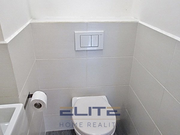 00047_12_wc