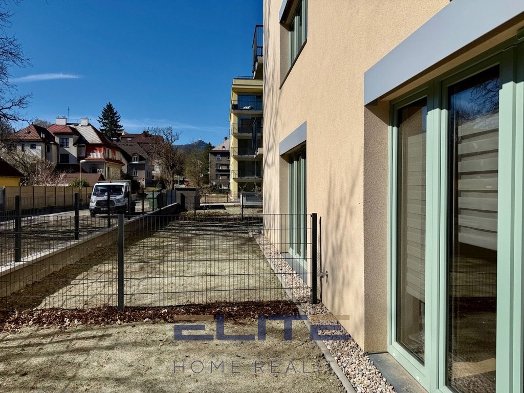 D04448B2-2E7A-49C7-9EEC-13AD5BA13E1F_1_105_c