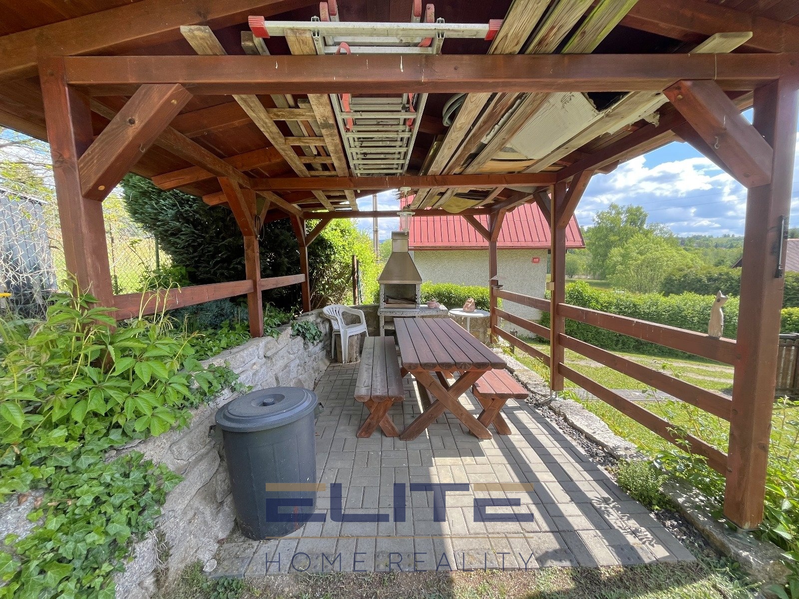 N00027_pergola