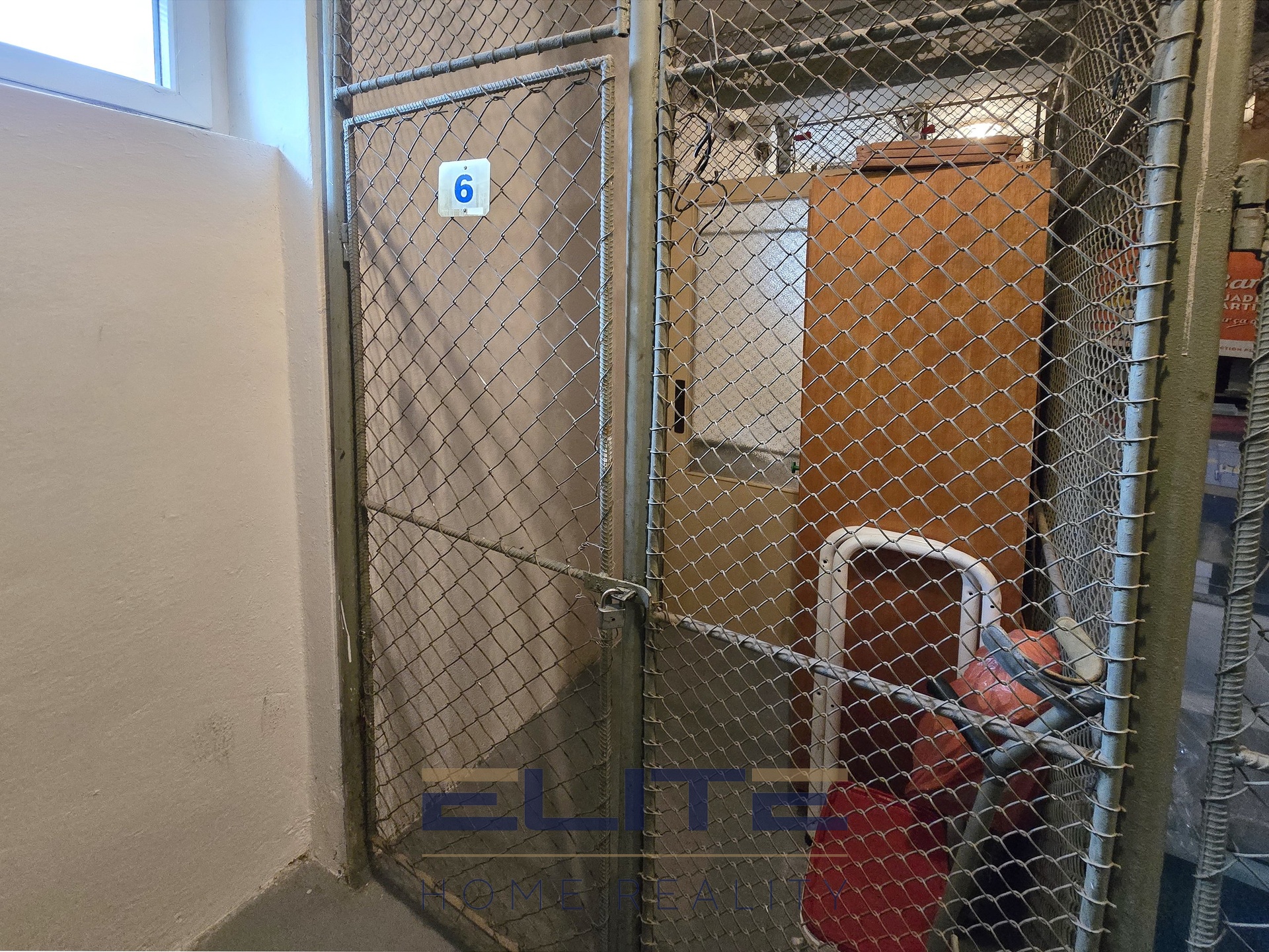 00184_sklepní kóje