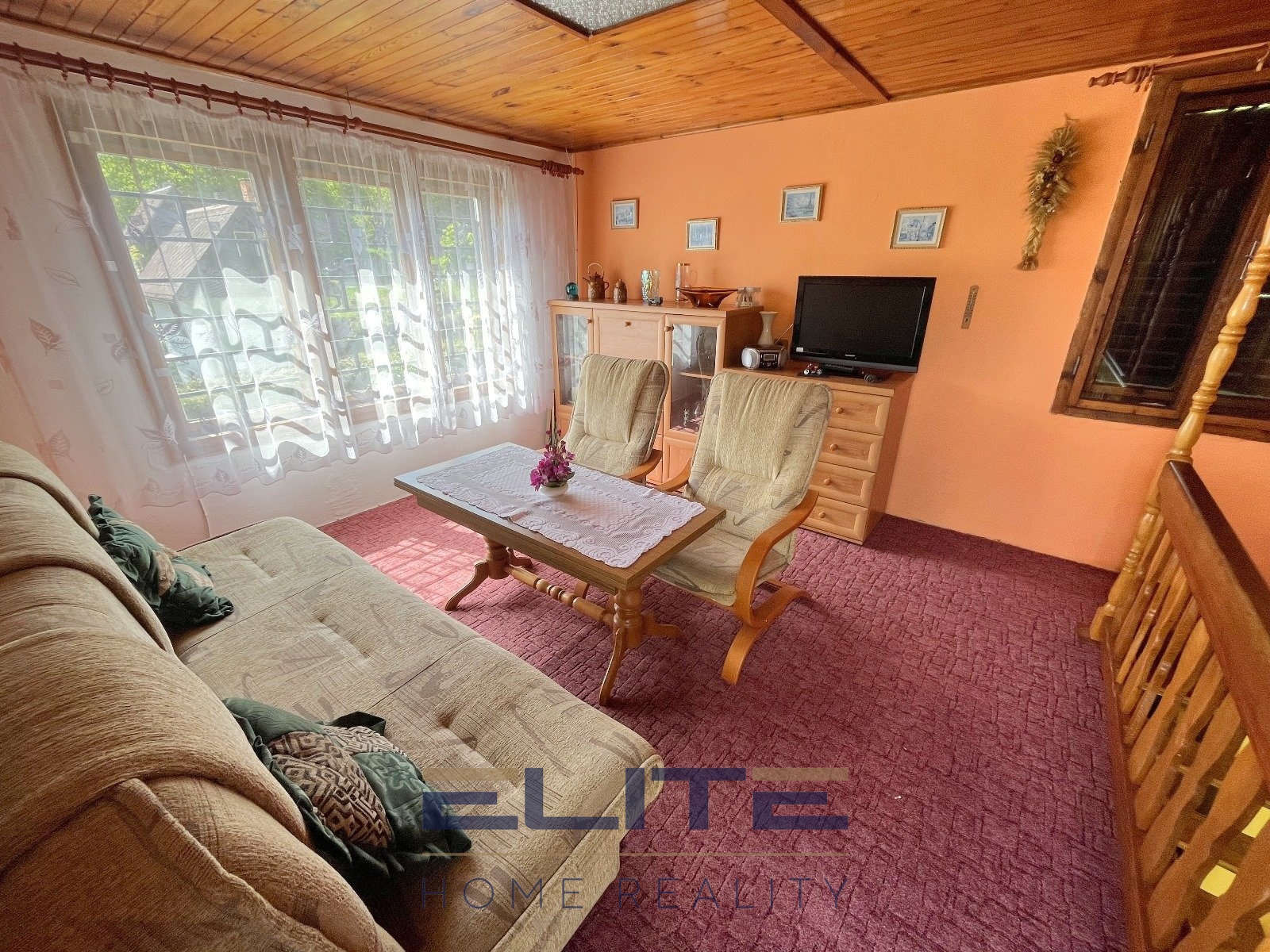 N00027_obývací část__