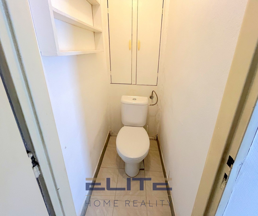 00104_WC