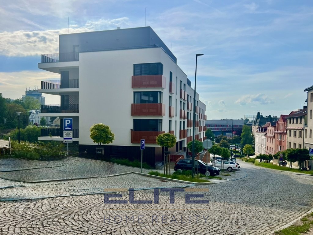 83DFE9D8-7247-47B5-8AAF-6768B6D0BA1F_1_105_c