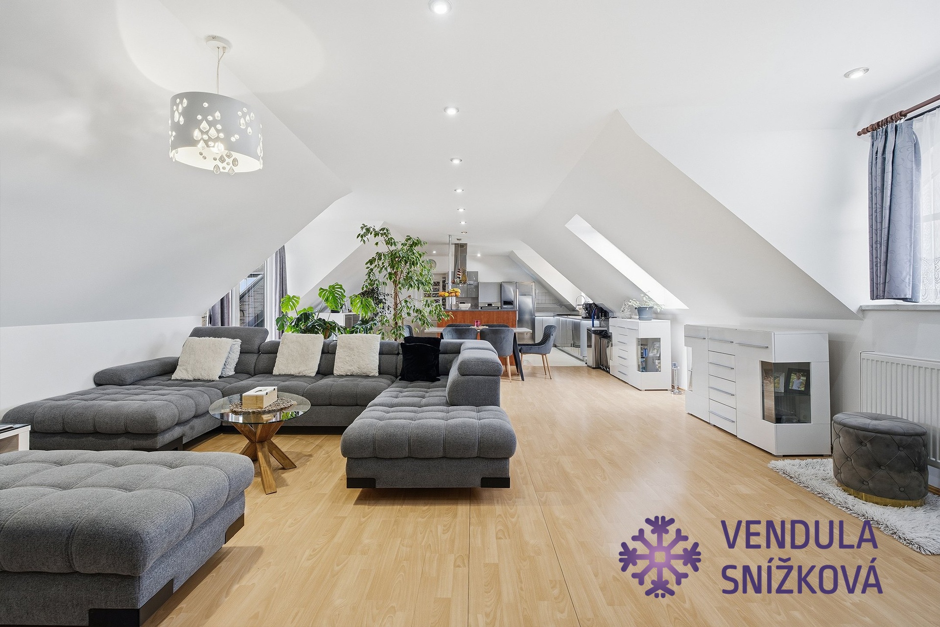 obývací pokoj s kuchyní - podkroví