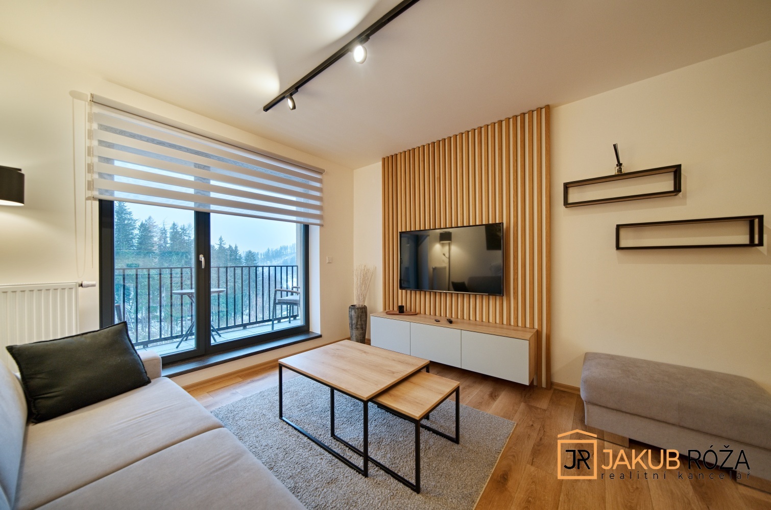 Obývací pokoj s kuchyňským koutem