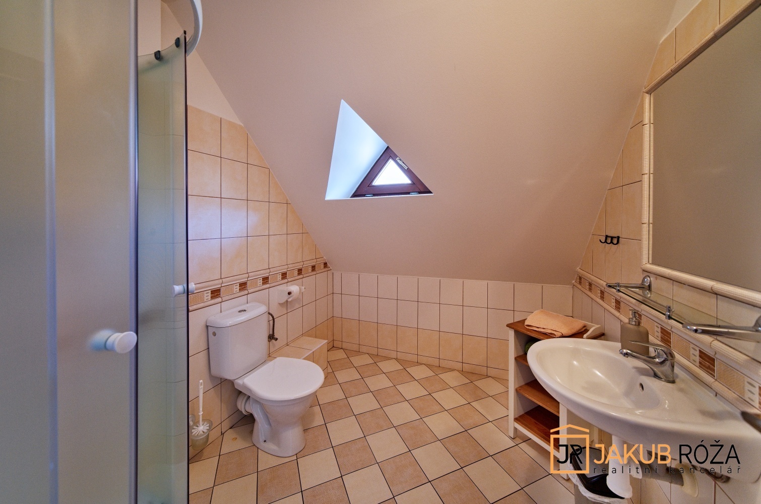 Jednopokojový apartmán v 2NP
