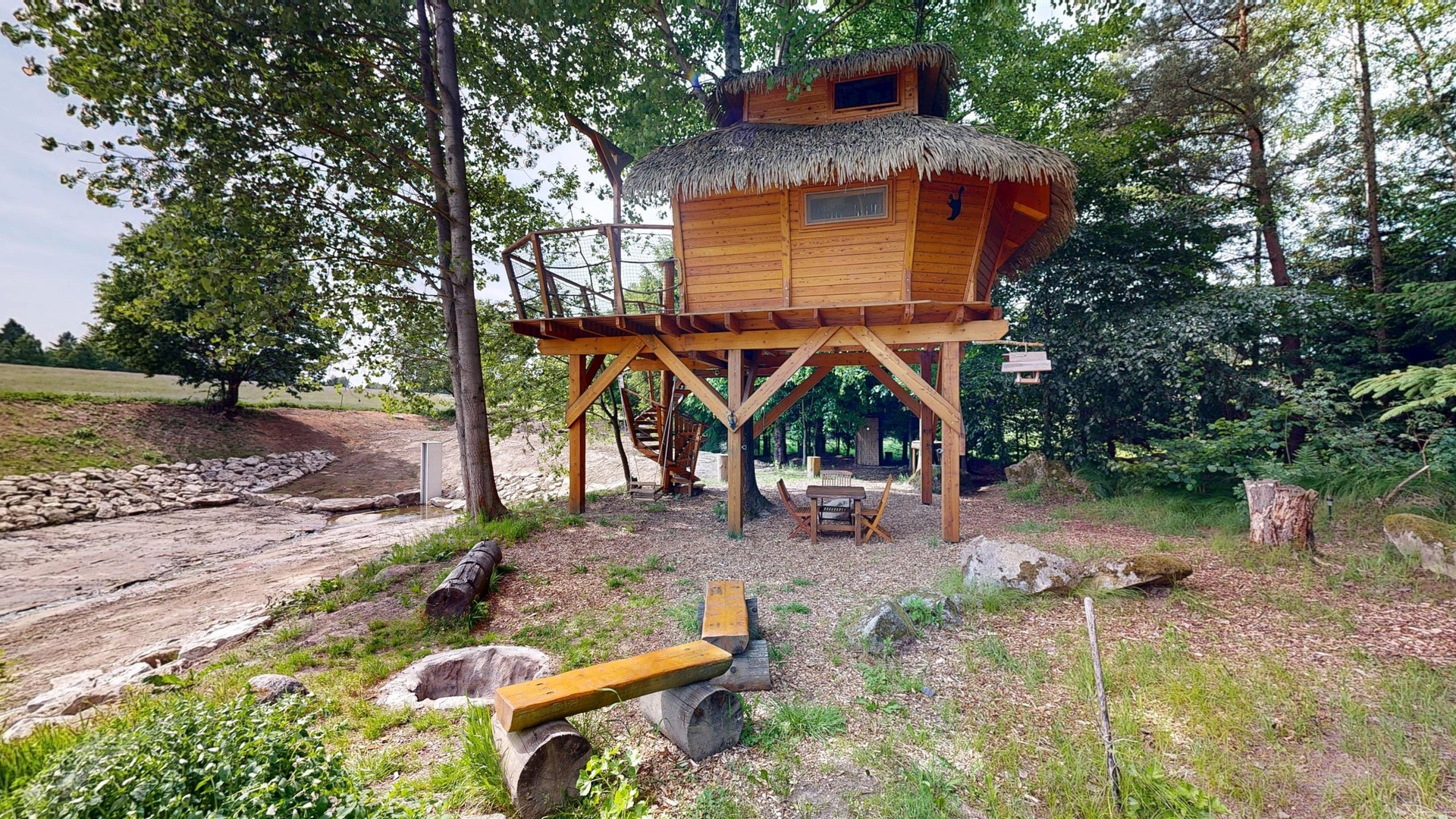 Treehouse-Ceska-Kanada-06082025_212310