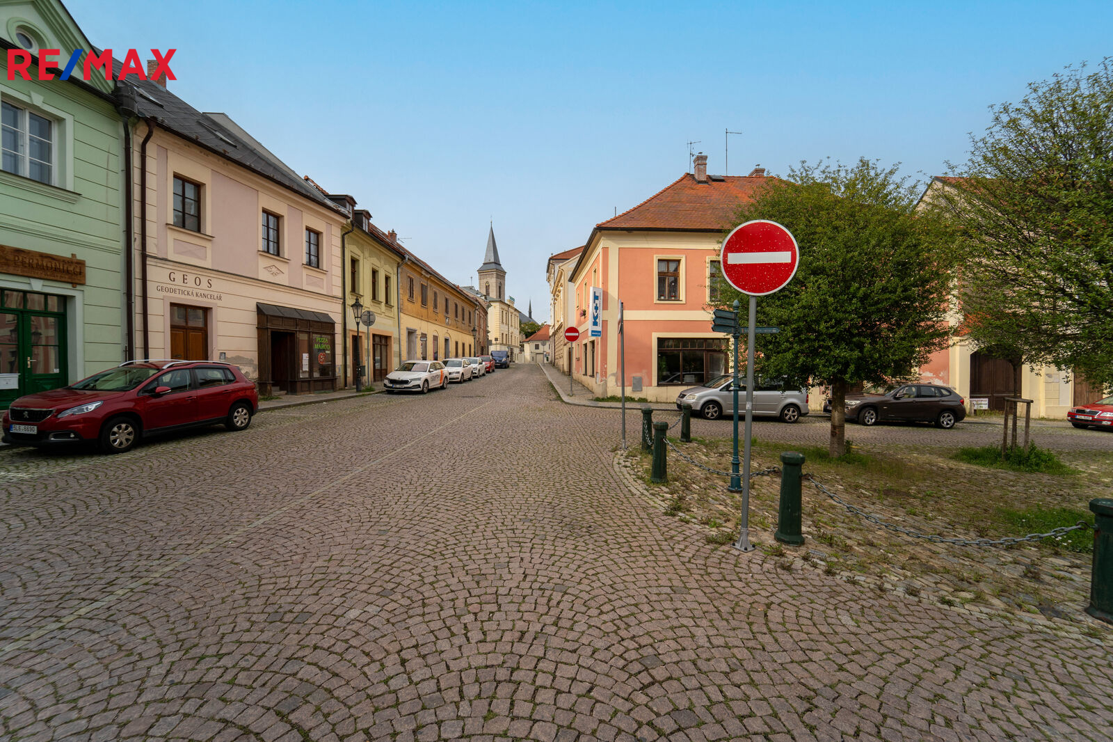 Klidné okolí domu