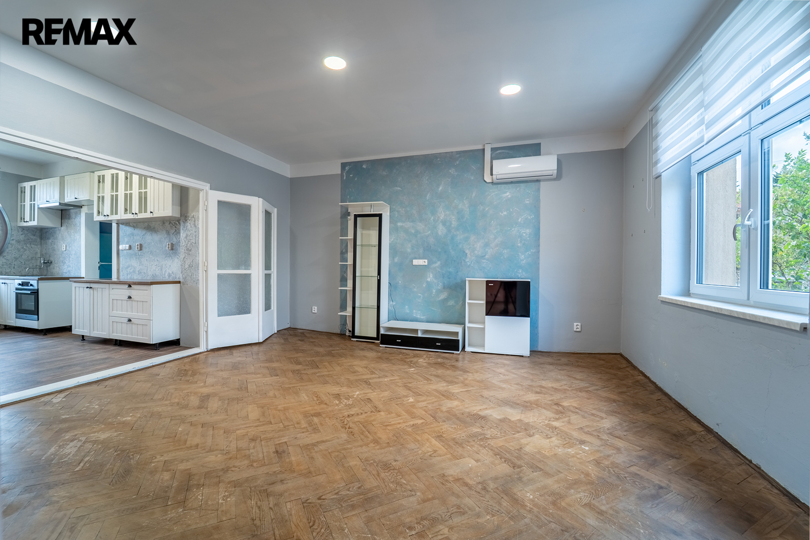 Obývací pokoj v přízemí