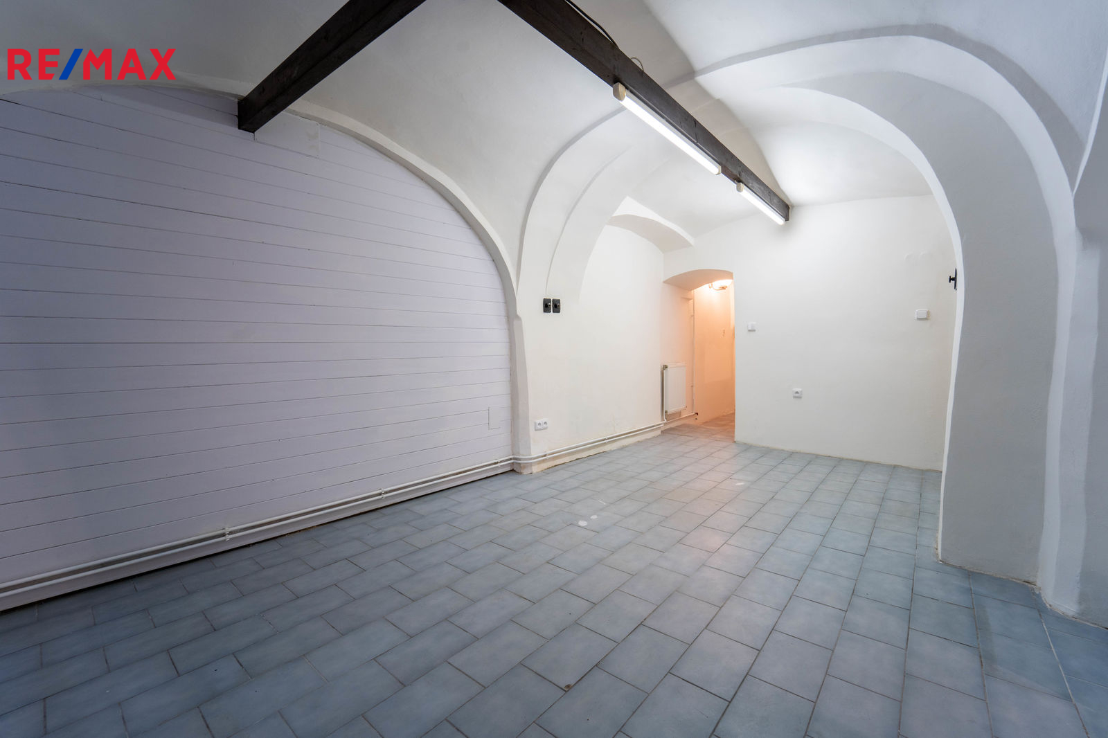 Kancelářské, obchodní nebo skladovací prostory v p