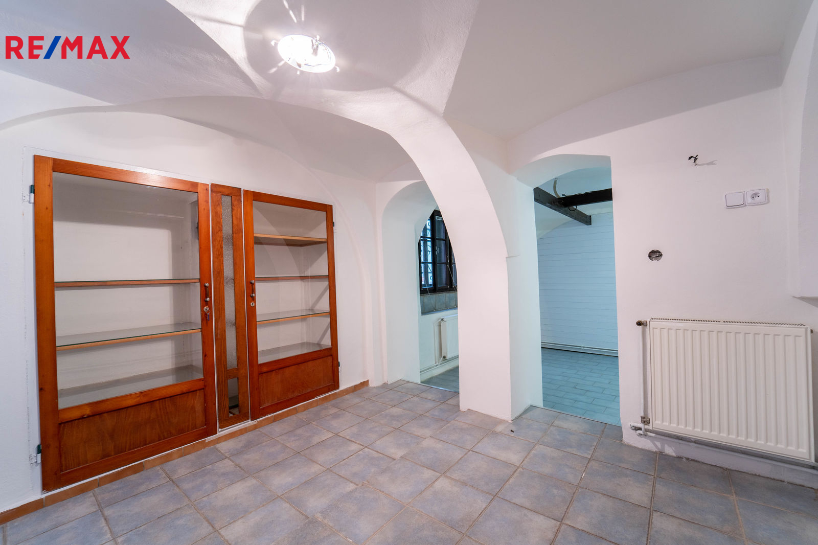 Kancelářské, obchodní nebo skladovací prostory v p