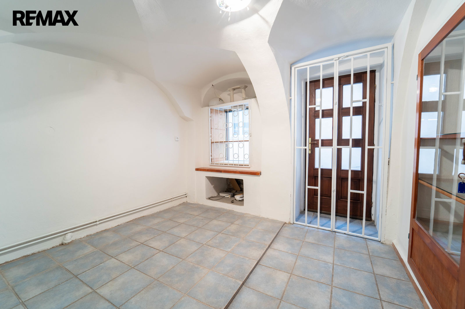 Kancelářské, obchodní nebo skladovací prostory v p